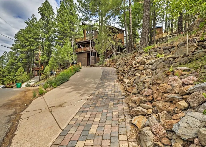 Game & Fenced Yard! Family Retreat *