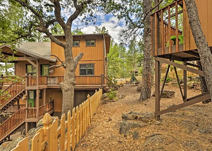 Game & Fenced Yard! Family Retreat Munds Park