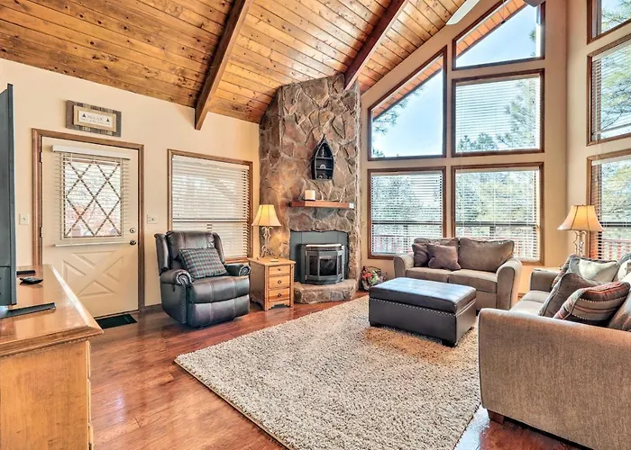 Holiday home Game & Fenced Yard! Family Retreat Munds Park